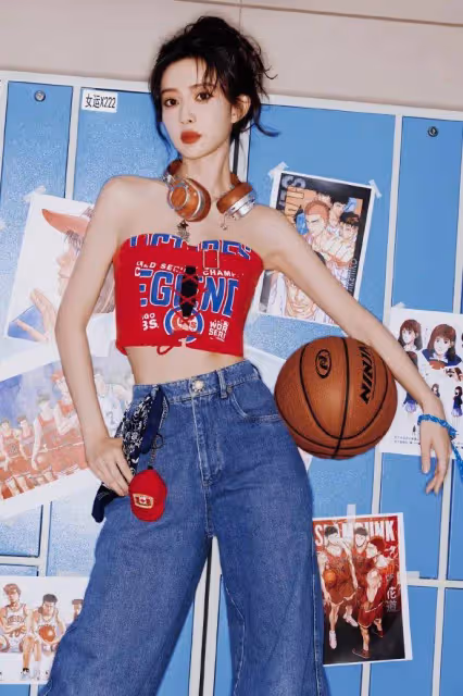 孟子義籃球寶貝寫真露出小蠻腰!膚白貌美曼妙身材性感妖嬈