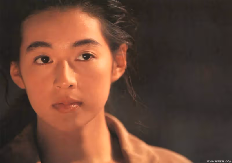 《東愛》鈴木保奈美舊泳裝寫真!曾演大尺度戲性感火辣