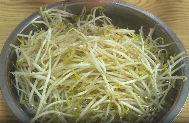 飯店28元一盤的家常小炒,4塊錢就能在家做,鮮香脆嫩,太下飯了