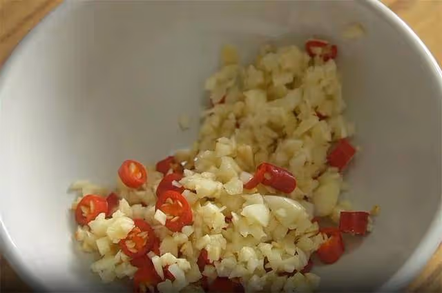 秋天要多吃娃娃菜,不炒也不燉,8塊錢搞定一大盤,開胃又下飯
