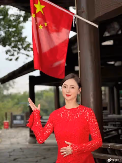 TVB前女星親發文為胡定欣新劇打氣!相識21年姐妹情深,大曬私下親密互動!