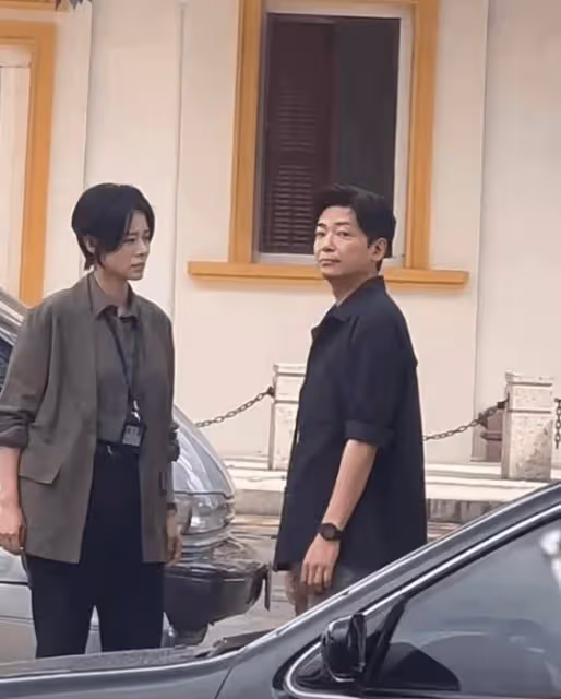 胡杏兒謝天華再拍查案劇!「Laughing哥」不敢認,燙卷髮滿臉鬍鬚形象大變!