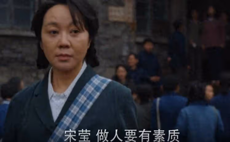 《小巷人家》:黃玲不會明白,莊超英從來不是「愚孝」