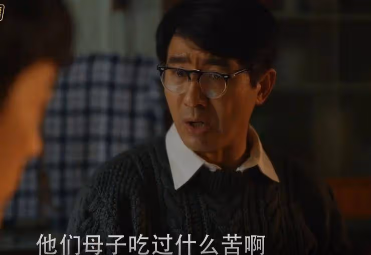 《小巷人家》:黃玲不會明白,莊超英從來不是「愚孝」