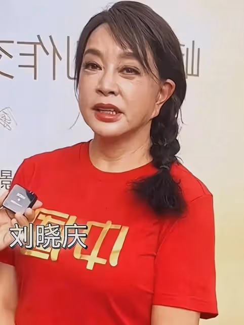 太炸裂!劉曉慶剛被曝同時交往8個男友,又曝出65歲時婚內出軌