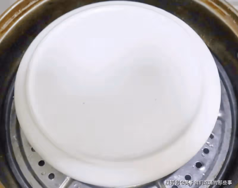 蒸雞蛋羹,記住別加生水!掌握好4點,雞蛋羹滑嫩無孔洞,零失敗