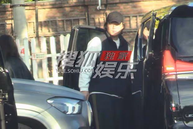 馬麗外出談工作老公許文赫陪伴,夫妻倆鬆弛感拉滿了