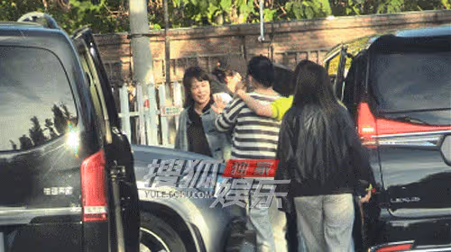 馬麗外出談工作老公許文赫陪伴,夫妻倆鬆弛感拉滿了