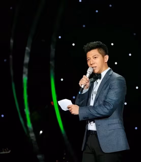 原來歌手胡海泉才是娛樂圈真正的隱藏大佬!