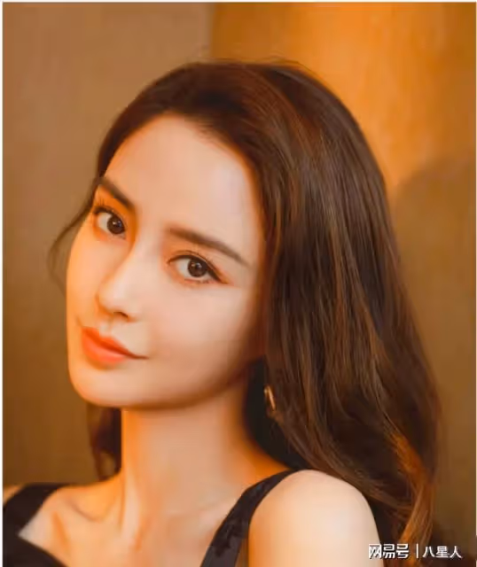 放過她吧!黃曉明前任李菲兒採訪被問怎麼評論葉柯!李菲兒都快碎了