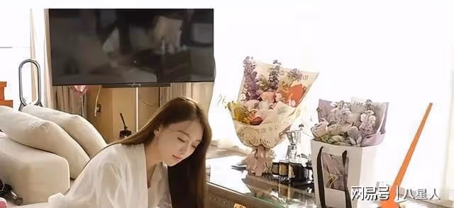 葉珂大尺度私照曝光!整容前後判若兩人,黃曉明再次陷入輿論漩渦