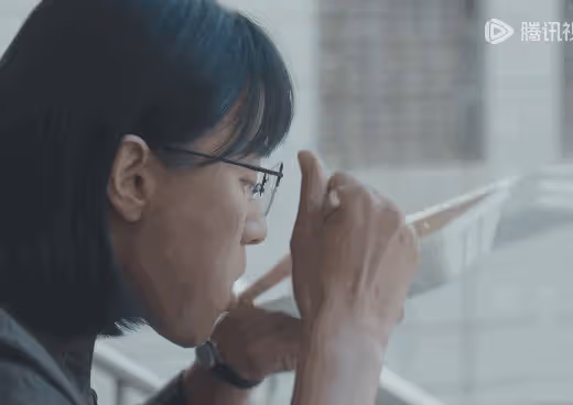 同樣是吃麵條,把蔣欣、宋佳和李沁放一起看,差別就出來了