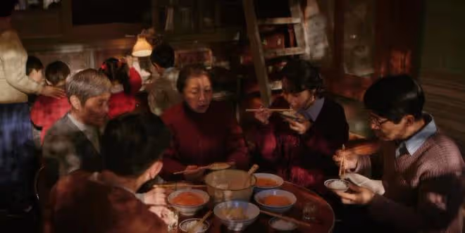 同樣是吃麵條,把蔣欣、宋佳和李沁放一起看,差別就出來了