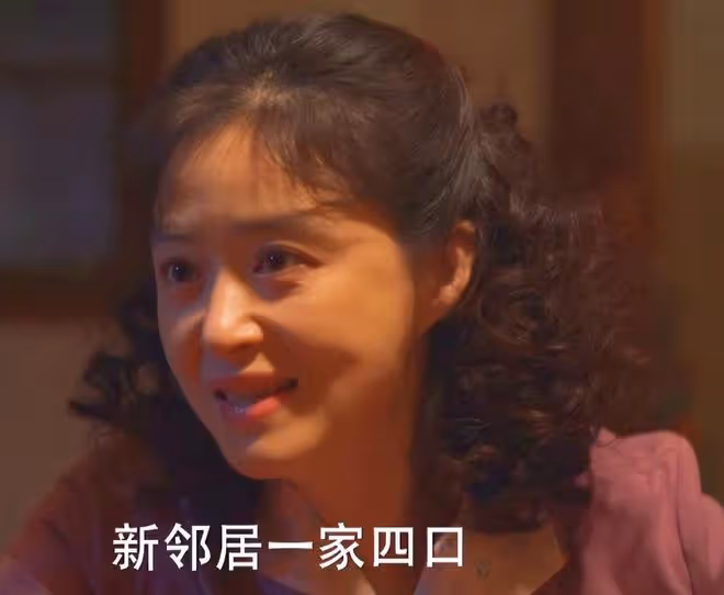 同樣是吃麵條,把蔣欣、宋佳和李沁放一起看,差別就出來了