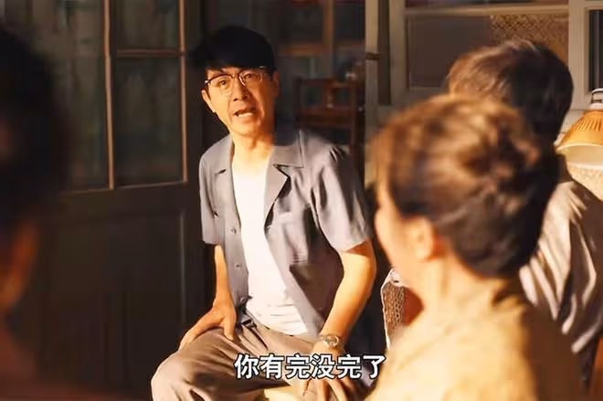 《小巷人家》躲過了53歲的閆妮、41歲的蔣欣,卻被43歲的男二驚艷