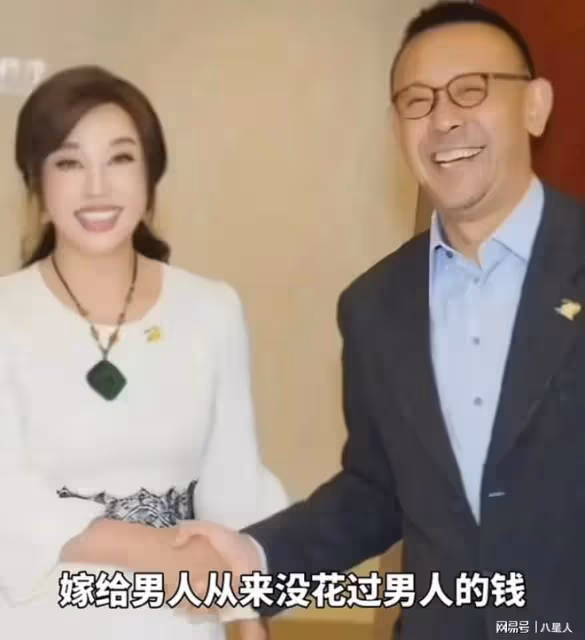 小男友為74歲劉曉慶抑鬱!對比她出獄前後的前男友們簡直不值一提