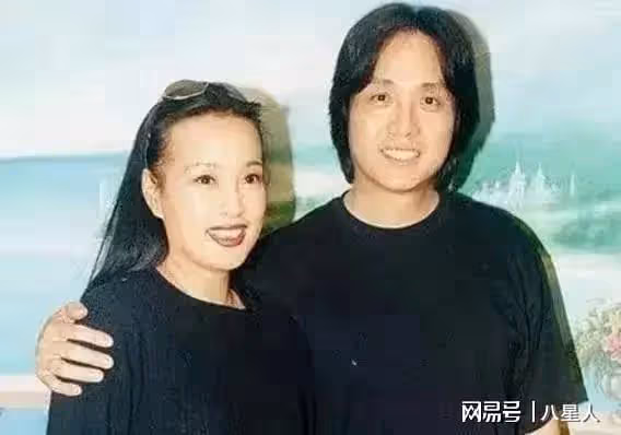 小男友為74歲劉曉慶抑鬱!對比她出獄前後的前男友們簡直不值一提