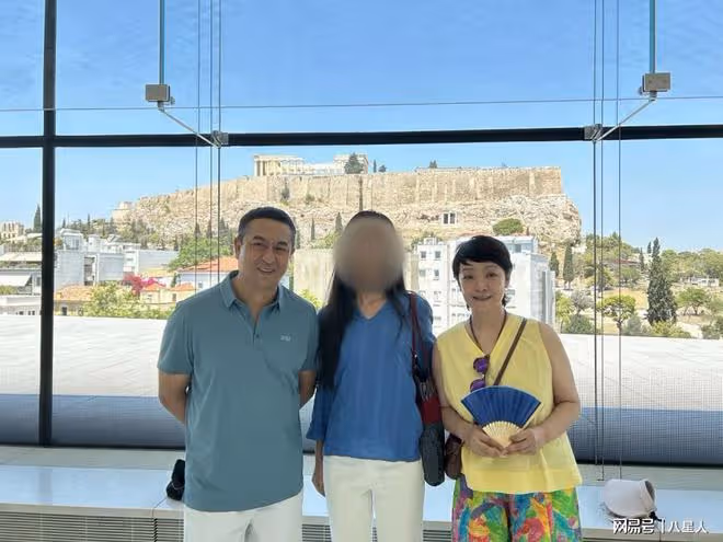 張嘉譯王海燕瞞著女兒離婚!真相曝光太驚人,兩人今年曾甜蜜出遊