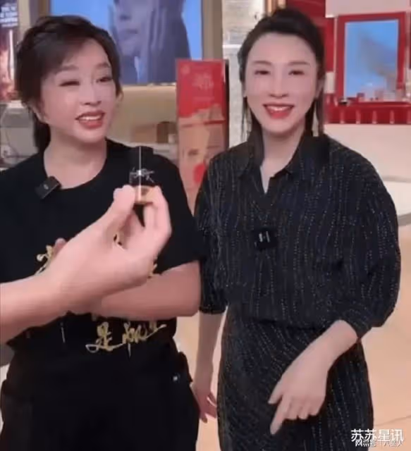 73歲劉曉慶出軌小20歲攝影師?用動漫少女頭像,聊天記錄炸裂!