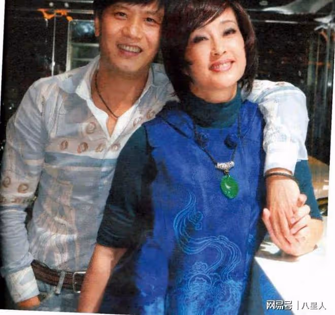 劉曉慶和婚外男友聊天記錄曝光,音頻太炸裂!4婚老公豪宅都給她