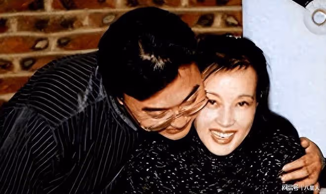 劉曉慶和婚外男友聊天記錄曝光,音頻太炸裂!4婚老公豪宅都給她