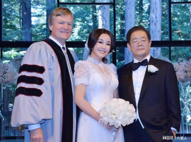 劉曉慶和婚外男友聊天記錄曝光，音頻太炸裂！4婚老公豪宅都給她