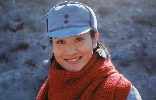 演員潘雨辰:和侯勇離婚後,與女兒相依為命,46歲不願碰觸婚姻