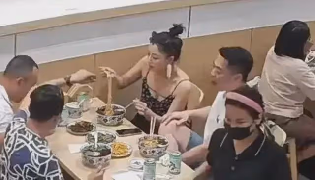 殷桃:和沈騰談過戀愛,離過婚,45歲還單身的她,現在怎麼樣了?