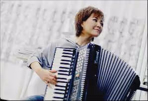 54歲李靜減肥20年,分享不挨餓不垮臉瘦身乾貨,粉絲擠爆她的帳號