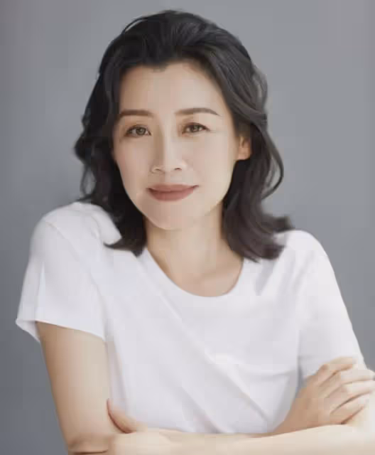 劉琳:與名導同居3年不結婚,分手後轉身嫁給窮小子,如今她怎樣?