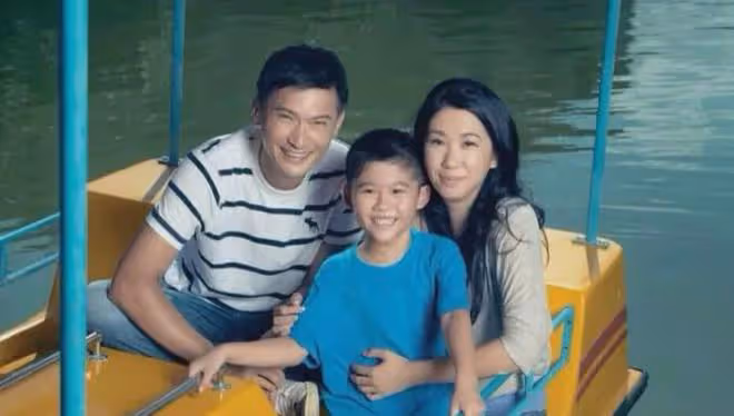 TVB前男星自閉症兒子驚喜現身，已17歲被爸爸栽培成音樂才子！自稱拍戲拒演反派！