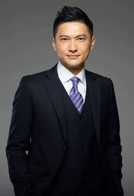 TVB前當家小生近況曝光!攜自閉症兒子罕現身,被贊高大又帥氣