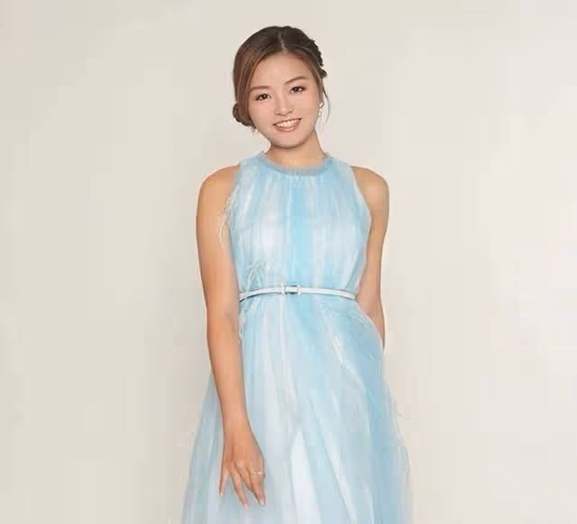 郭富城初戀女友風韻猶存,離婚後當單親媽媽,女兒參加選美比賽