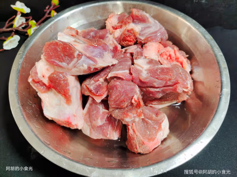 雞肉、魚肉靠邊站,天冷了應該多吃它!多為家人燉一鍋,湯菜齊全、鮮潤又暖人