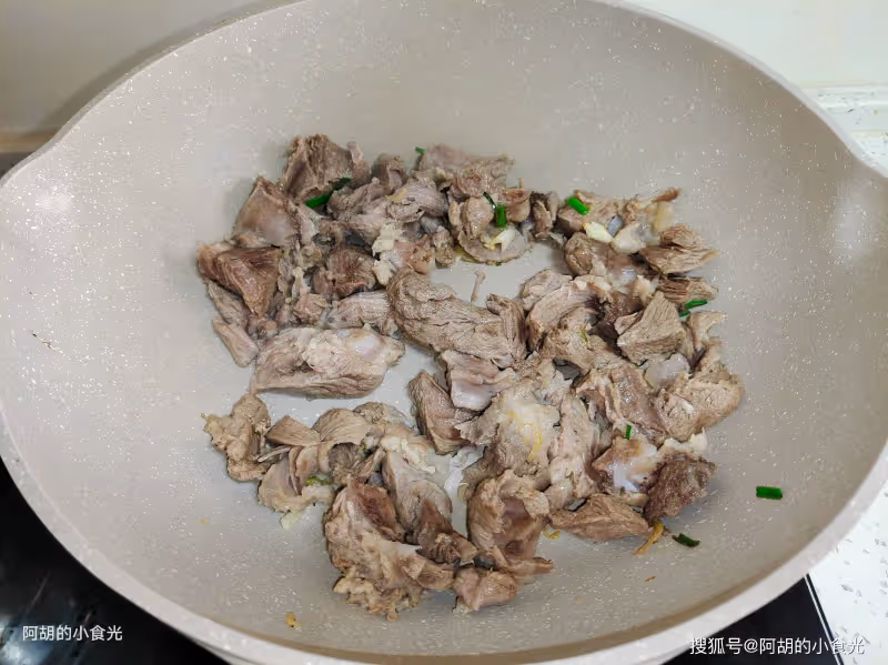 雞肉、魚肉靠邊站,天冷了應該多吃它!多為家人燉一鍋,湯菜齊全、鮮潤又暖人