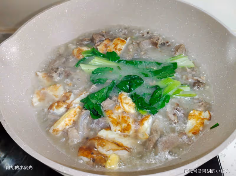 雞肉、魚肉靠邊站,天冷了應該多吃它!多為家人燉一鍋,湯菜齊全、鮮潤又暖人