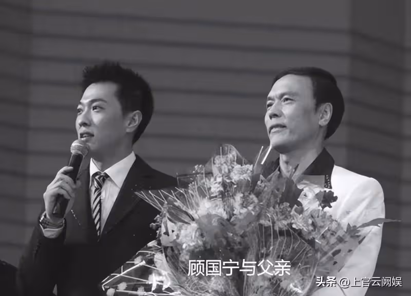 前央視主持人顧國寧去世,家人痛哭悼念,學生曝他媽媽也去世了