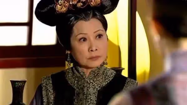 一路走好！TVB前女星李麗麗逝世！成龍發文悼念！以姐弟相稱！