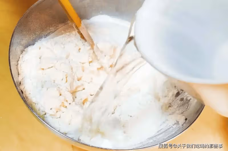 死麵餅怎麼做柔軟不硬?和面是關鍵!分享詳細做法,放涼也好吃