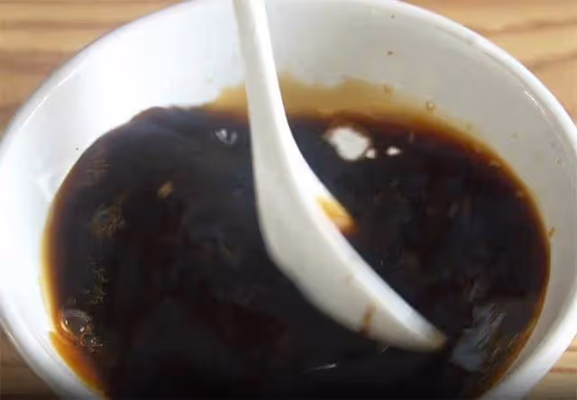 秋天就饞這鍋豆腐皮,一周至少吃4頓,香辣開胃,拿肉菜也不想換