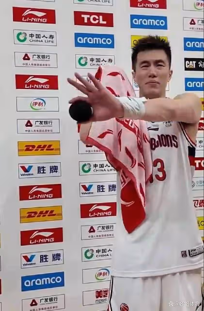 郭艾倫採訪哽咽:有人說我打不了要退役了 但今天我很感動還能打球