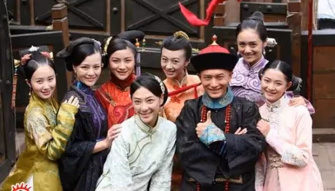 葉柯吐槽伍佰歌曲太猥瑣!黃曉明前女友李菲兒這樣回應