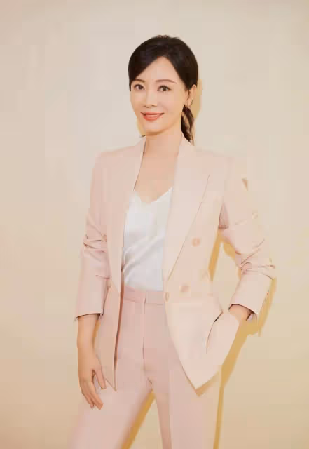 結婚後,越活越漂亮的女星,60歲像28歲,我只服最後一位