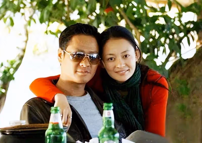 與救命恩人離婚,不惜凈身出戶奔向新歡,內娛「頂級負心漢」近況令人唏噓