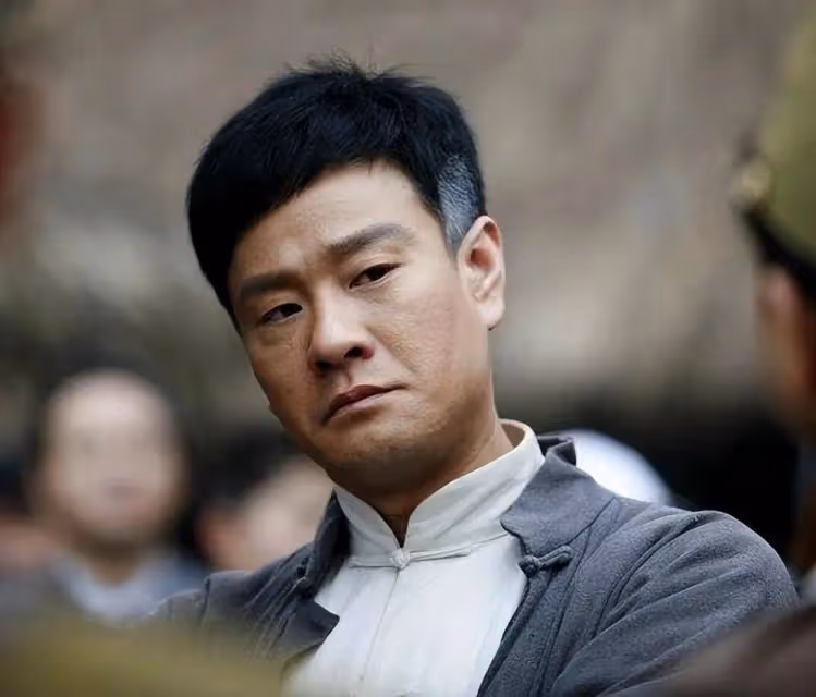 與救命恩人離婚,不惜凈身出戶奔向新歡,內娛「頂級負心漢」近況令人唏噓