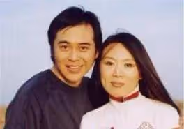 娶大15歲妻子,恩愛至今未再育,待繼女如親生的他,當真完美?