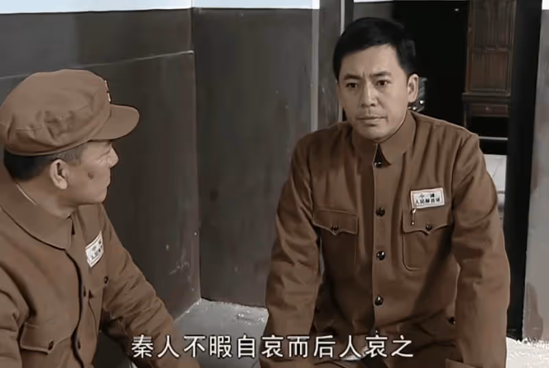 大膽拒絕鞏俐,《亮劍》爆紅至今無緋聞,看到他妻子是誰終於理解