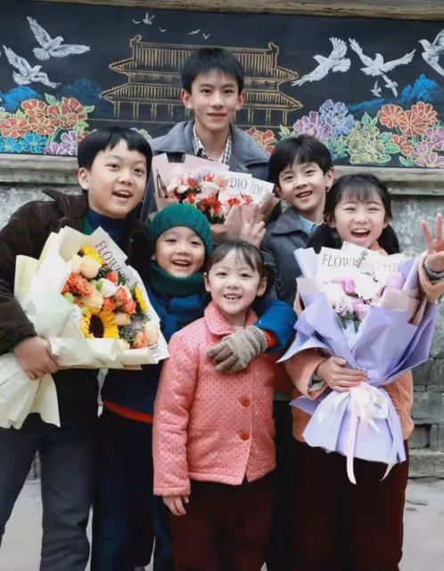 小巷人家:衝著閆妮蔣欣追劇,卻被小演員圈粉!小林棟哲太可愛了