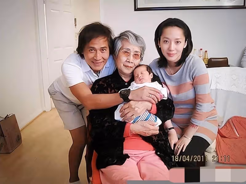 64歲的齊秦娶小24歲妻!盡管岳母比自己「小了幾歲」,給她盡孝也能坦然