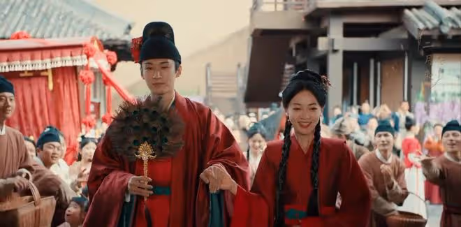 《春花焰》大結局:開頭一群人,結局一堆墳